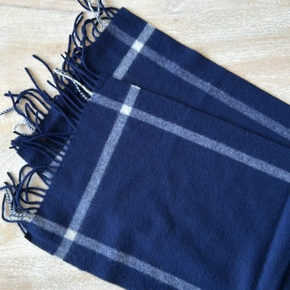 J. Crew Cashmere Scarf NWT - Picture 3 of 6